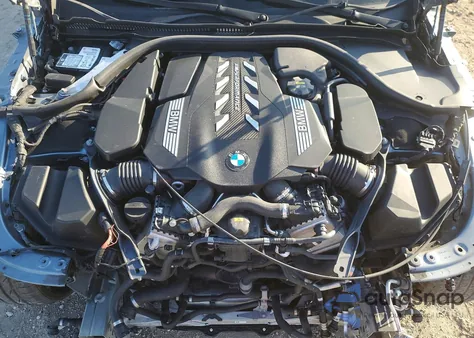 2022 BMW M850Xi z USA, uszkodzony, nr VIN WBAGV8C05NCJ84106